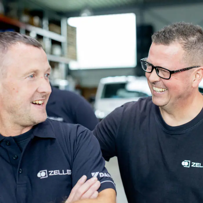 image zeller klima kaelte ausbildung team freude bei der arbeit